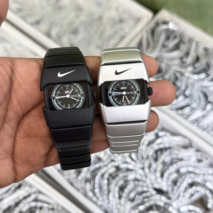 Montre Homme Sportive avec Bracelet Métallique et Design Moderne
