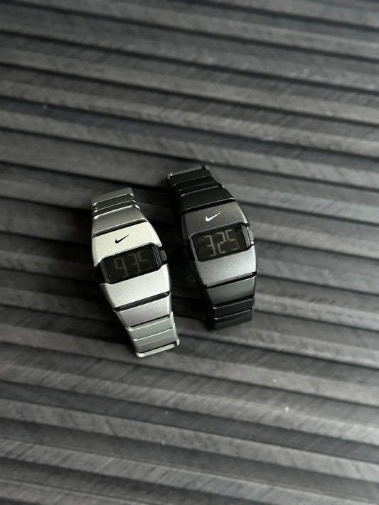 Montre Homme Sportive avec Bracelet Métallique et Design Moderne