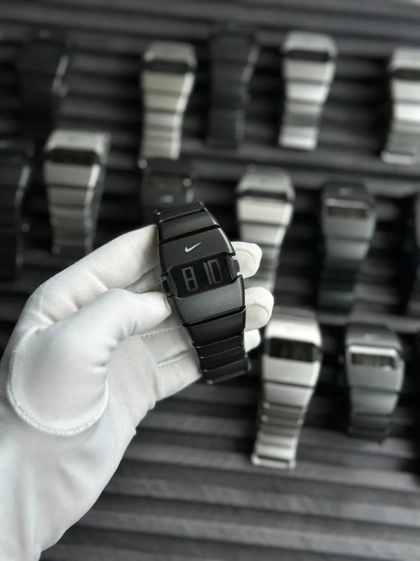 Montre Homme Sportive avec Bracelet Métallique et Design Moderne